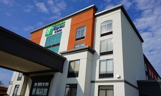 Holiday Inn Express exterior 