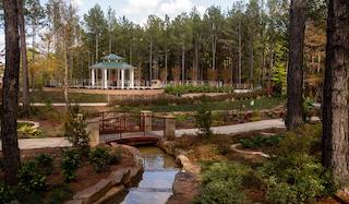 Longview Arboretum & Nature Center 