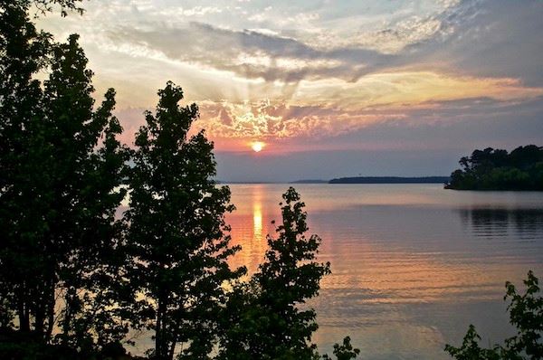 Sunset over Lake o' the Pines